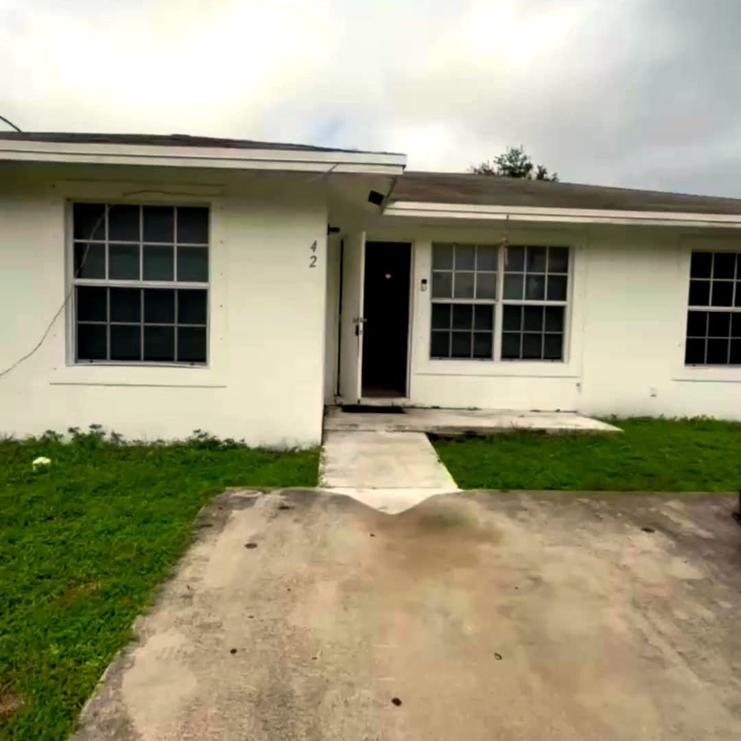 Front exterior of Dania Haven II men's sober living home in Dania Beach, Florida